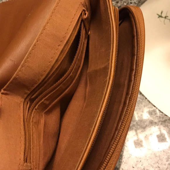 Vintage “Leather” Crossbody - Picture 5 of 8